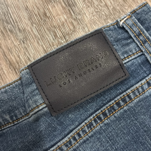 Lucky Brand jeans - Picture 2 of 4